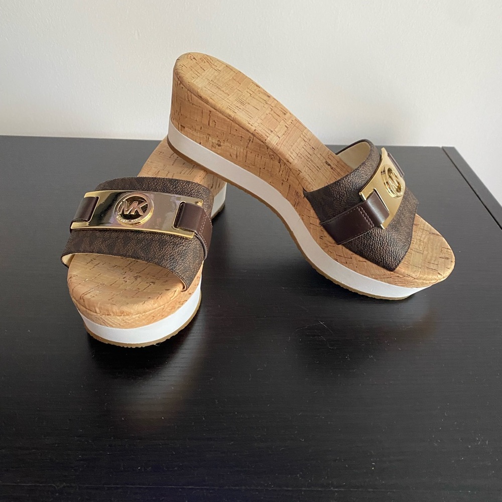 Michael Kors Warren Corked platform Gold and Brown Slide Sandals.